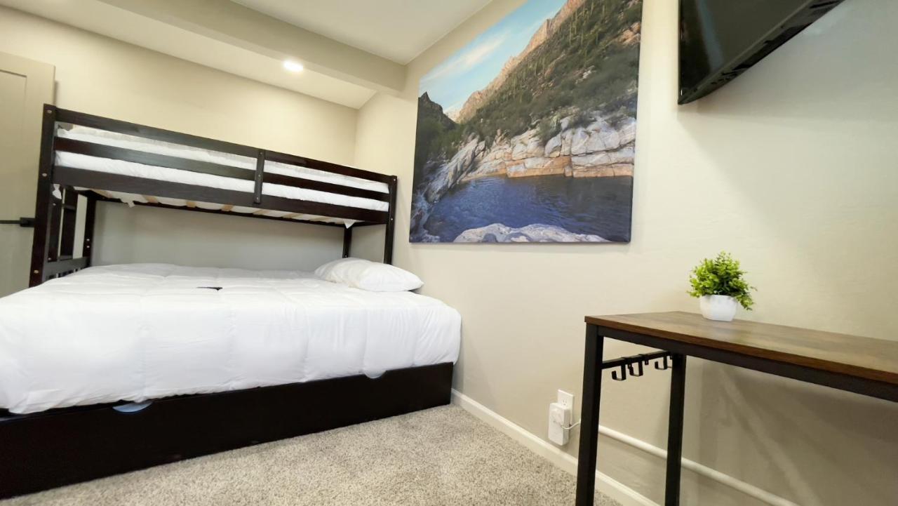 Private Home - Heated Pool, Billiards, Darts, Foosball, Fireplace, 5 Smart Tvs, Bbq, Cotton Bedding - The Saguaro Sanctuary, Pool Heat Optional Tucson Eksteriør bilde