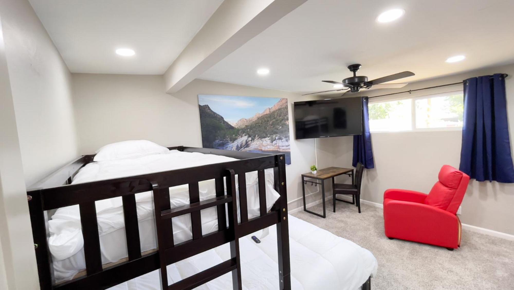 Private Home - Heated Pool, Billiards, Darts, Foosball, Fireplace, 5 Smart Tvs, Bbq, Cotton Bedding - The Saguaro Sanctuary, Pool Heat Optional Tucson Eksteriør bilde
