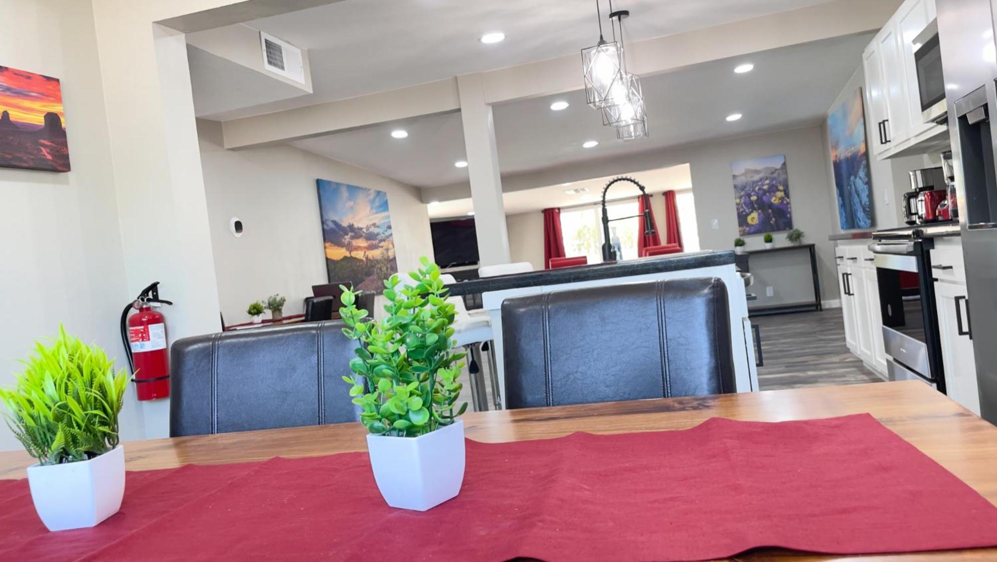 Private Home - Heated Pool, Billiards, Darts, Foosball, Fireplace, 5 Smart Tvs, Bbq, Cotton Bedding - The Saguaro Sanctuary, Pool Heat Optional Tucson Eksteriør bilde